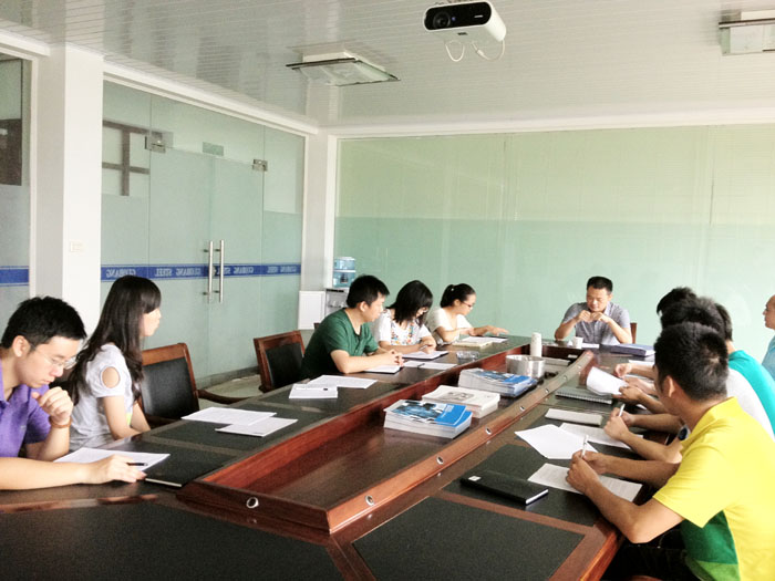 公司組織銷售人員進(jìn)行法律知識(shí)培訓(xùn)